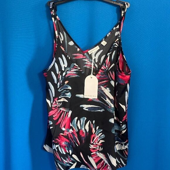 BRAND NEW ~ NWT ~ $38.00 VAN WINKLE & CO BRUSH STROKES TANK TOP SIZE M / MEDIUM - Picture 11 of 12